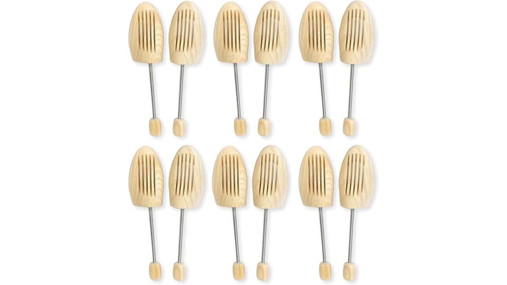 cedar pine shoe trees