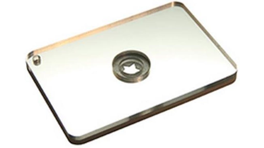 emergency signaling mirror with lanyard