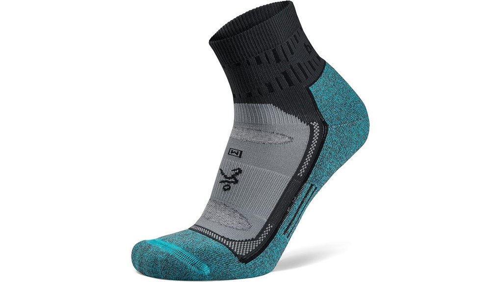 grey blue quarter running socks