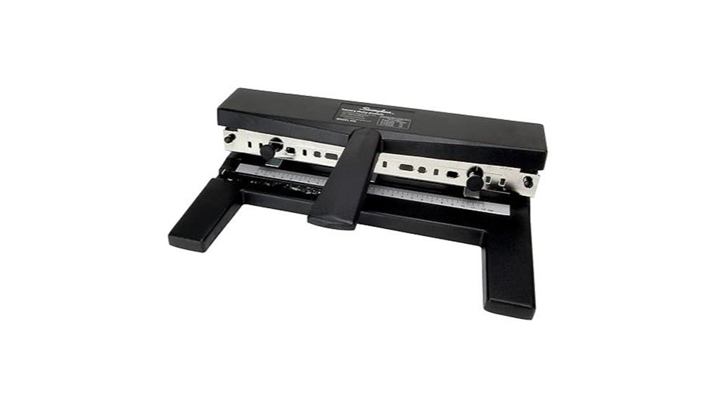 swingline heavy duty three hole punch